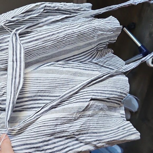 2/$20 Cynthia Rowley - 100% Linen Striped Sleeveless Romper - Size 4 - Picture 5 of 5